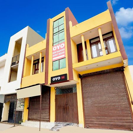 Spot On New Diamond Guest House Rudrapur Eksteriør billede